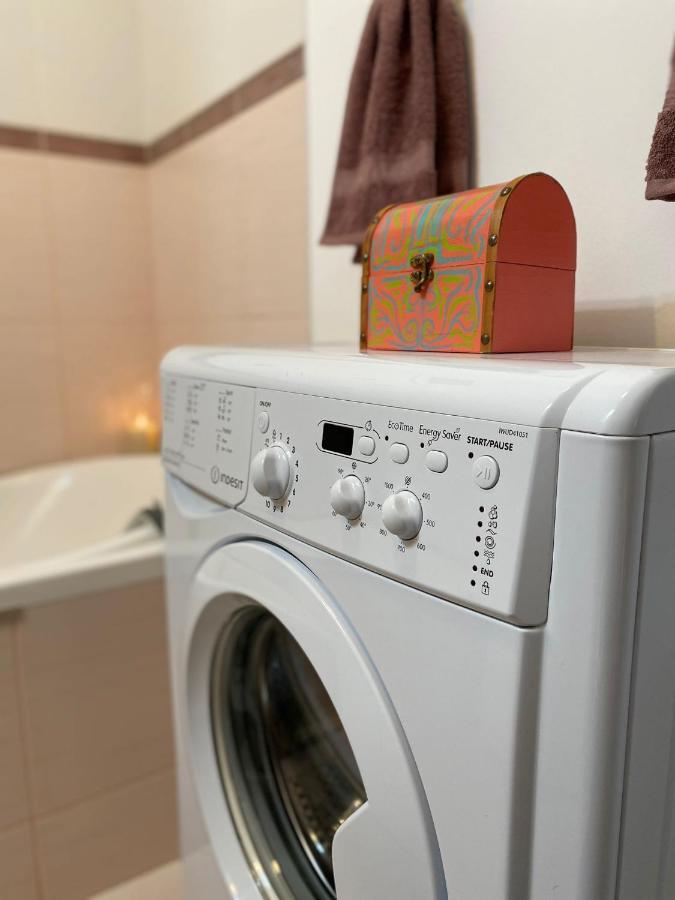Mv Central Apartment & Garage - Self Check-In Timisoara Ngoại thất bức ảnh