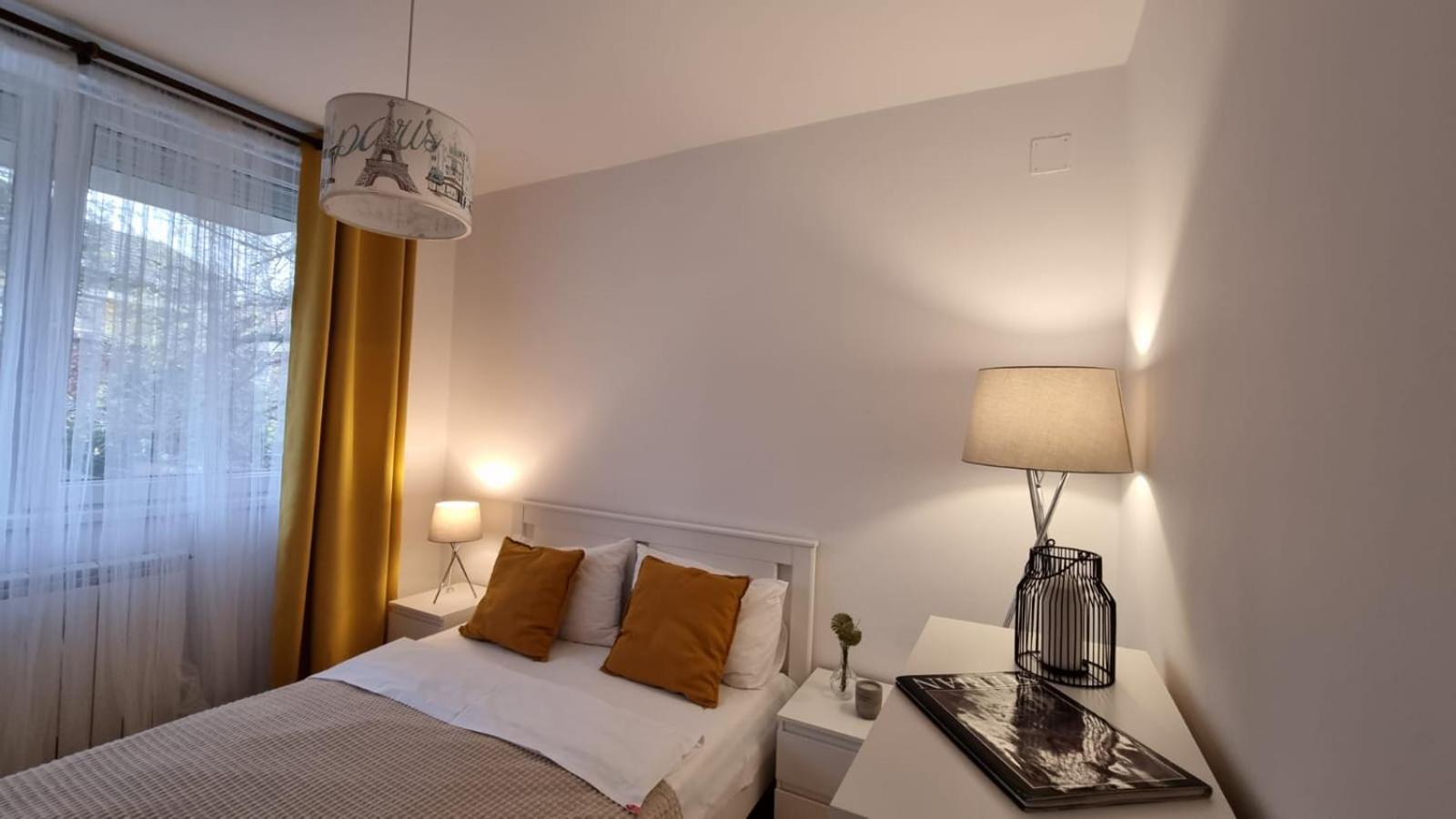 Mv Central Apartment & Garage - Self Check-In Timisoara Ngoại thất bức ảnh